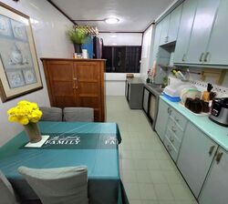 Blk 215 Tampines Street 23 (Tampines), HDB 3 Rooms #527615341